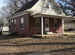 814 Walton St, Winfield, KS 67156