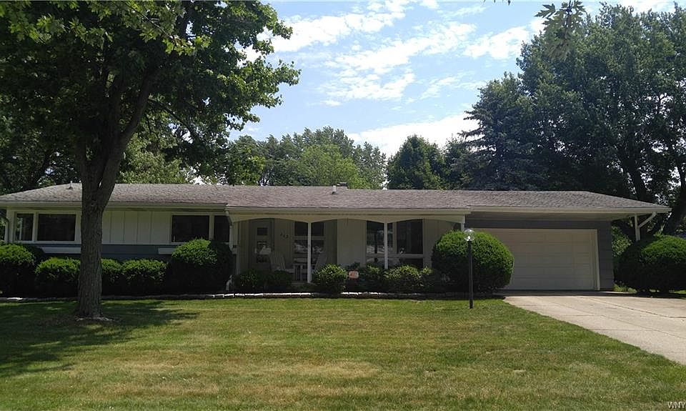 1st image of 203 Meadow Stream Dr