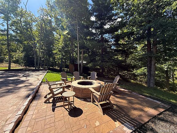 3rd image of 41 Upper Lumber Road