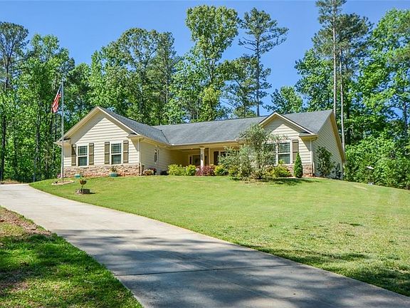 2nd image of 894 Happy Valley Cir