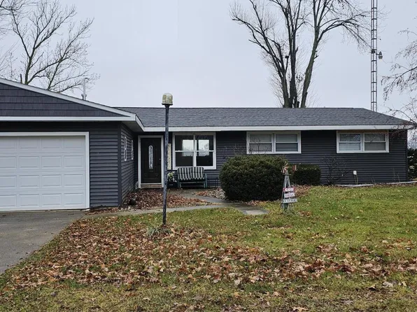 391 Cove Resort Dr, Bronson, MI 49028