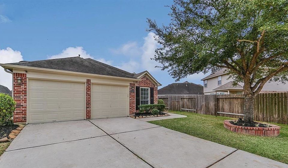 1st image of 2123 Castle Gardens Ln