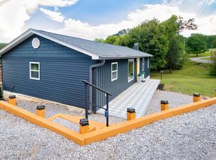 1502 Shadowood Dr, Maryville, TN 37803