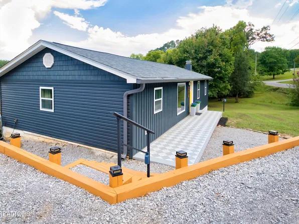 1502 Shadowood Dr, Maryville, TN 37803