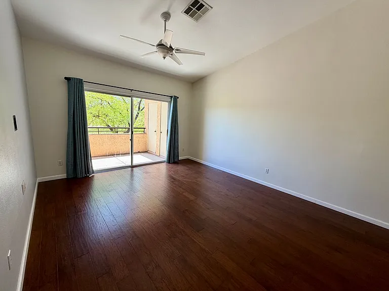 704 Peachy Canyon Cir #202 — Photo 36