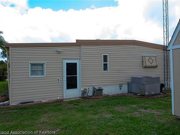 3rd image of 2721 Roger St