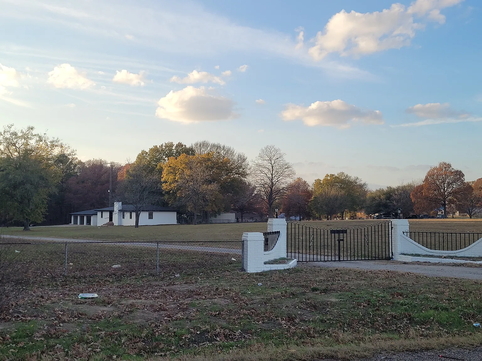 3 bed, 1500 sqft, $2,500 — Photo 4