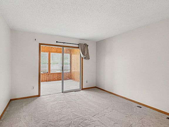 4th image of 14264 Glencove Path