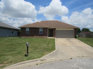 1016 N Colgate Ave, Springfield, MO 65802