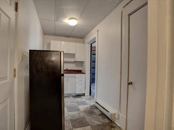 620 1/2 Main St E, Menomonie, WI