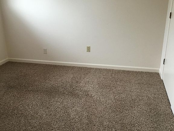 5th image of 437 Harrodswood Rd APT 4