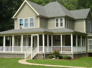 1871 Adams Rd, Charlotte, TN 37036