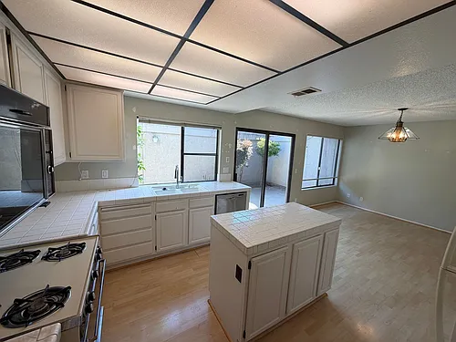 1209 Keystone Ln Photo 1