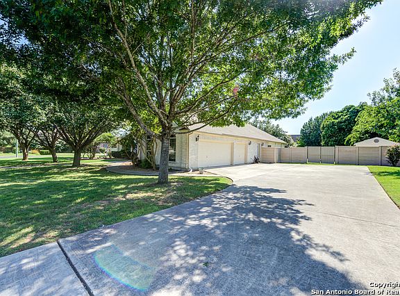 2nd image of 26303 Tiffnilee Ln