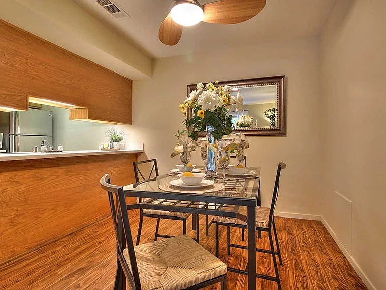 225 Red Oak Dr W #Q — Photo 8