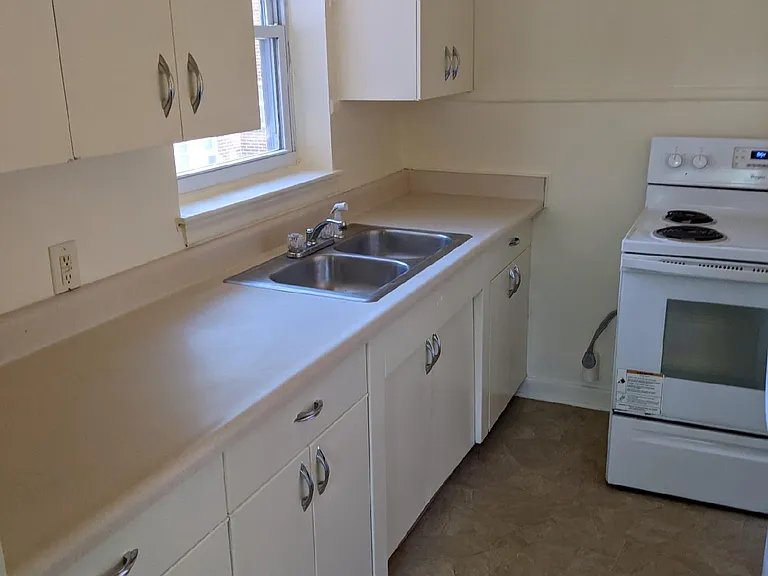 730 Chenango St #D17 — Photo 2