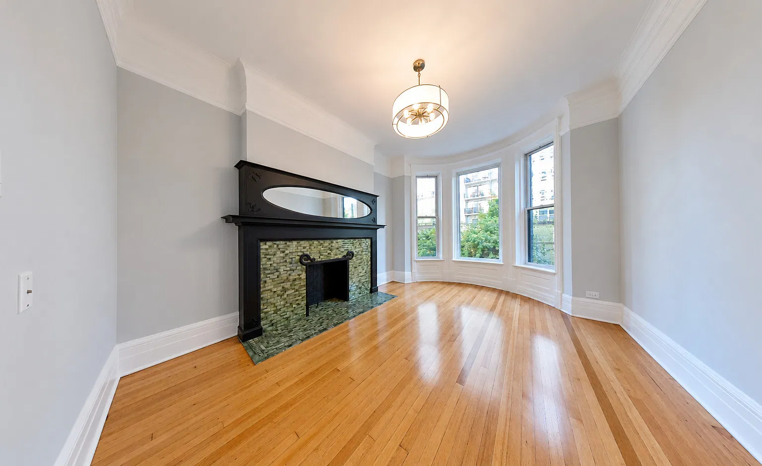 2 bed, 1119 sqft, $3,995 — Photo 2