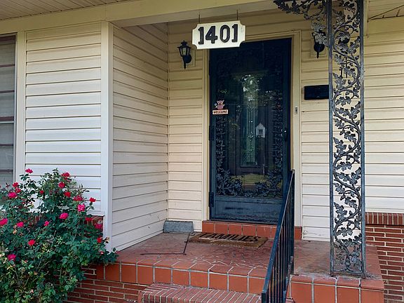 3rd image of 1401 Herring Dr