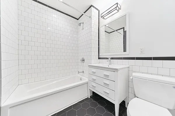 Rented by Living New York | media 12