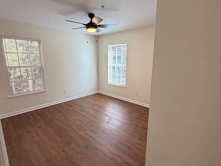 112 Madison Rd — Photo 10