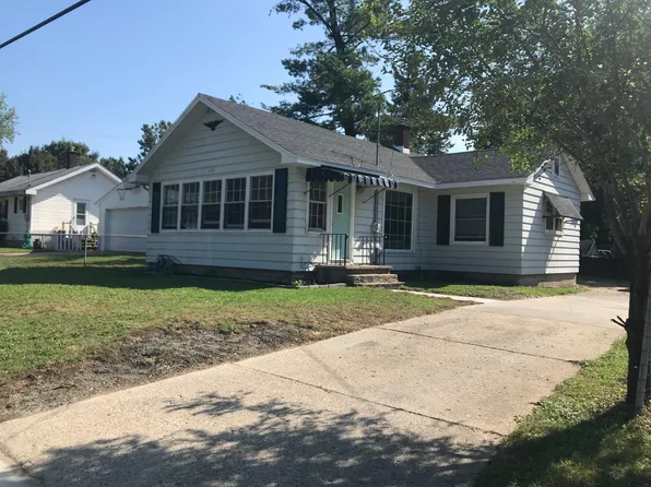 1210 Calgary St NE, Grand Rapids, MI 49505