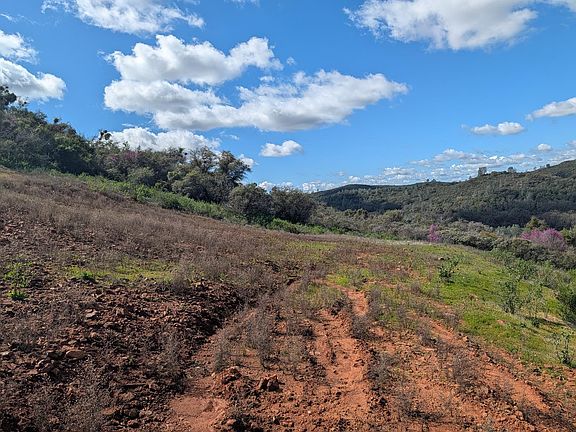 2nd image of 645 Kanaka Valley Rd