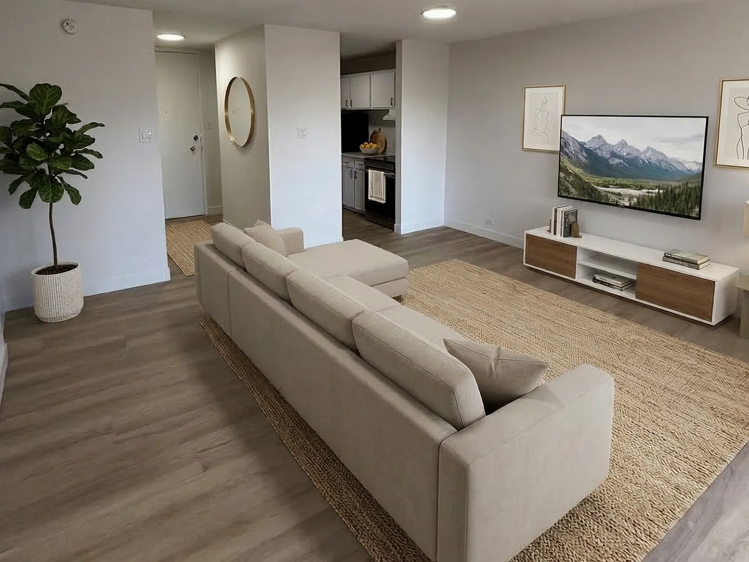 Hilltop Towers — Photo 3