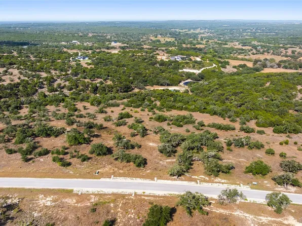 9 Tuscany Dr, Driftwood, TX 78619