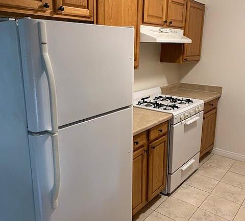 4th image of 1036 N Stanley Ave APT 1
