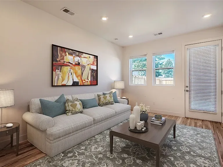Brand New 3b/3.5bth Townhomes in the Heart of Park Hill. — Photo 6