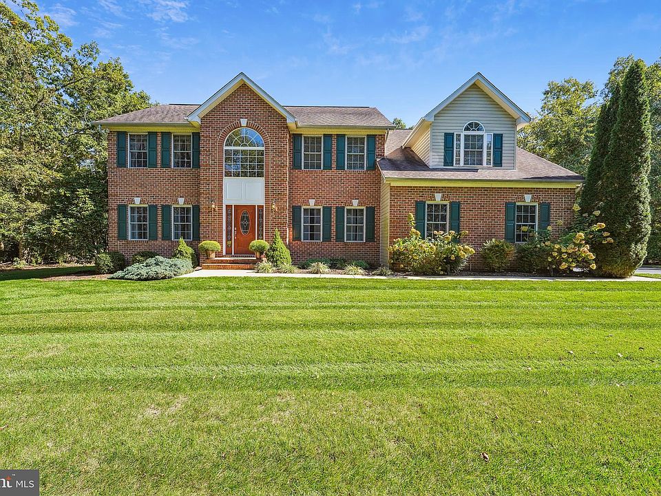 1st image of 40728 Avenmar Ct