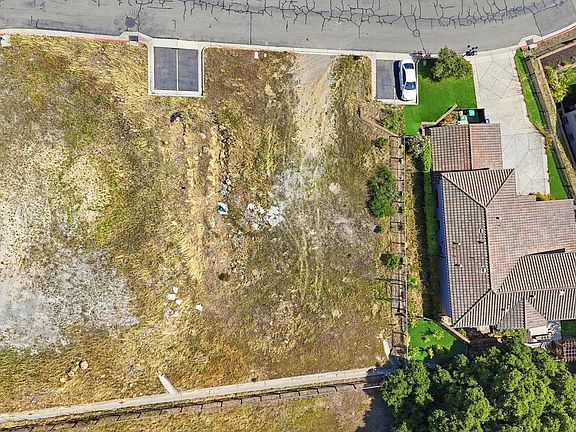 4th image of 3588 Sarita St