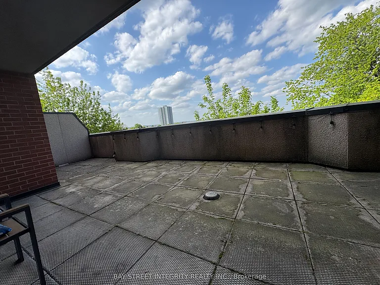 47 Caroline St N #402 — Photo 26