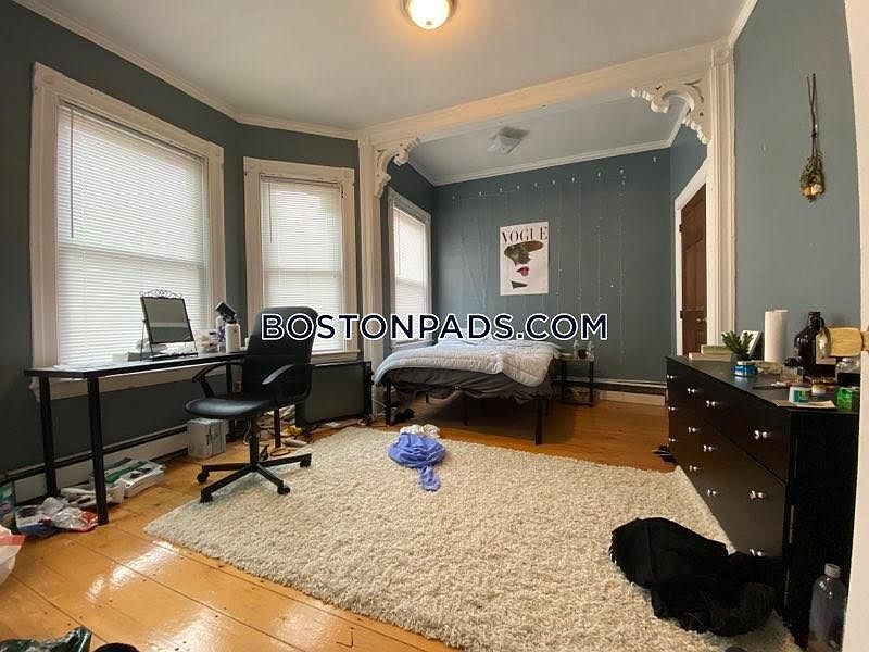 2nd image of 65 Ashford St #2JJ
