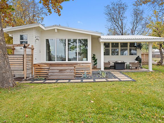2nd image of 316 Beach Dr