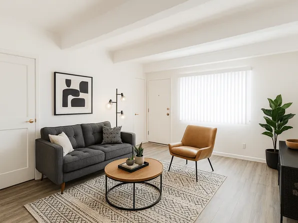 Marina Breeze Apartments