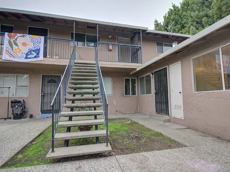 3169 Dow Dr #3 — Photo 4