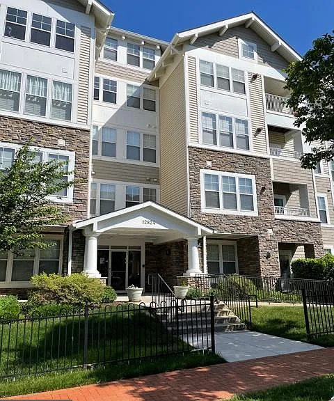 12824 Clarksburg Square Rd #304 — Photo 1