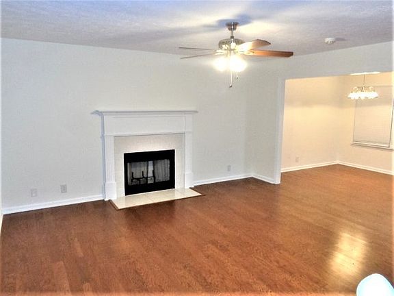 3rd image of 1260 Saint Andrews Dr