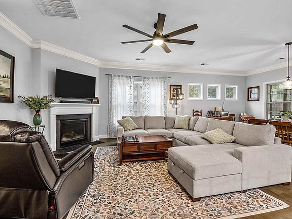 5th image of 973 Deepwood Ct