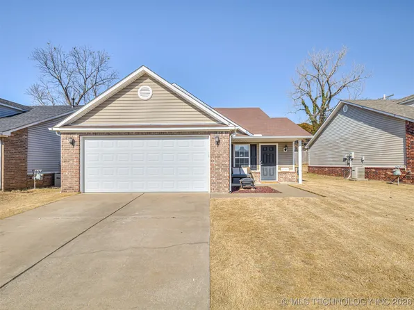 19 E Fairlane Ct, Sapulpa, OK 74066