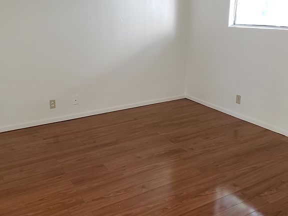 4th image of 13631 Penn St APT A