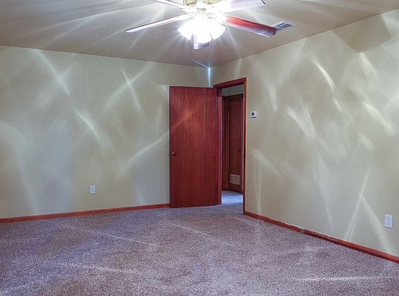 5th image of 4627 McKnight Dr