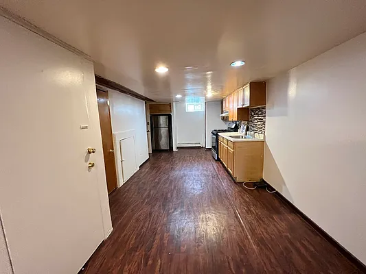 Rented by Paragon Real Estate Corporation | media 9