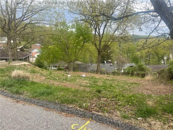 1404 Viewmont Dr, Charleston, WV 25302