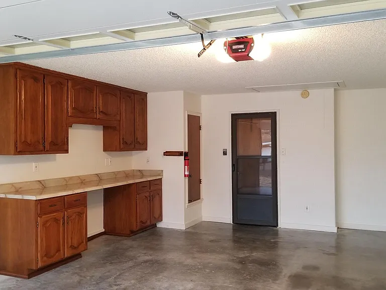 624 Cleveland St — Photo 3