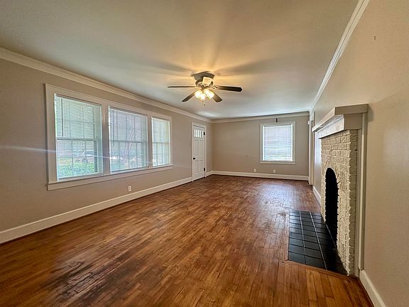 5th image of 224 Maple St