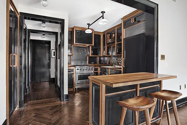 Sold by Compass | media 2