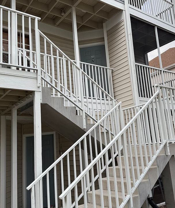 1st image of 850 S Tamiami Trl APT 527