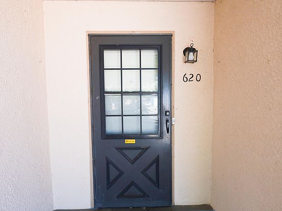 4th image of 620 Mountain View Ave NE